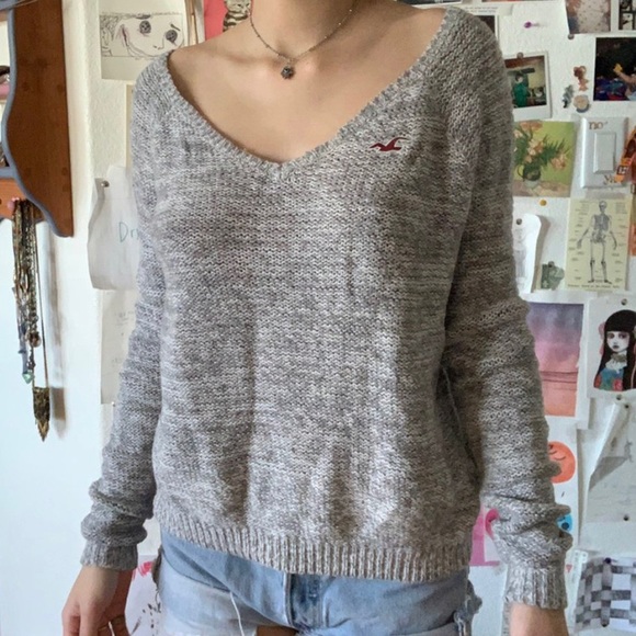 cozy grey hollister sweater - Picture 2 of 3